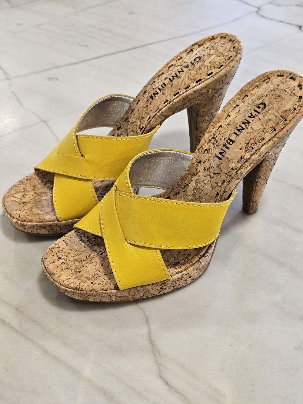 🏷️ Gianni Bini Yellow Crisscross Cork Platform Sandals